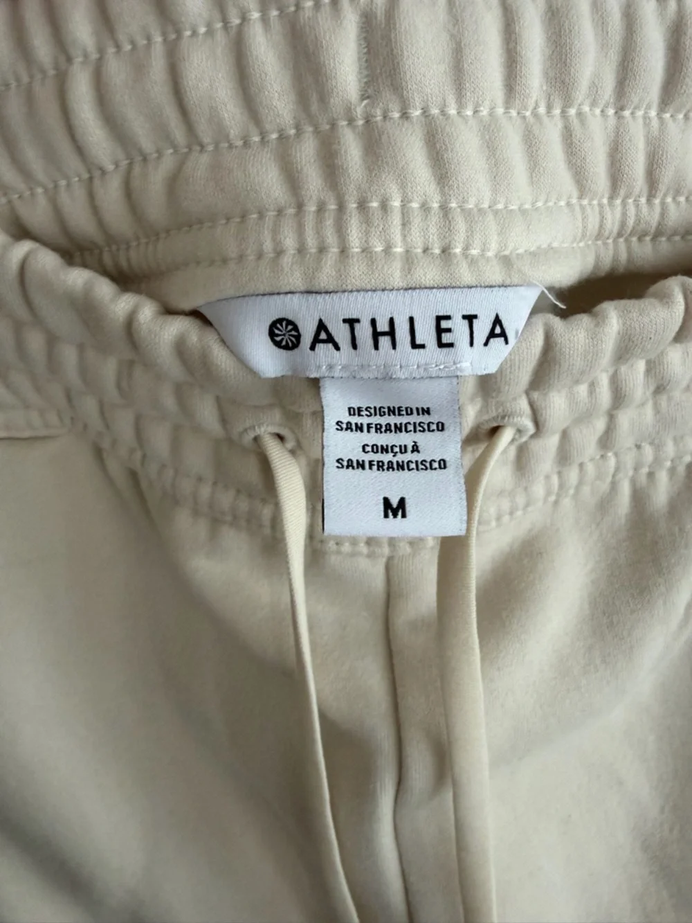 NWT Athleta Forever Fleece High Rise Cargo Jogger Bone Size Medium - Picture 10 of 11